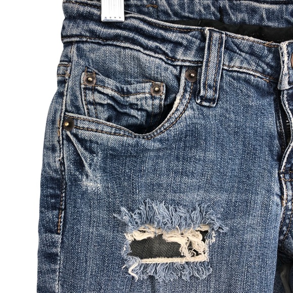Refuge Jeans Distressed Destroyed Torn Up Rugged SZ 3R; Cotton Spandex Lightwash - Picture 5 of 10